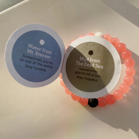 LOKAI BREAST CANCER AWARENESS PINK BRACELET - Picture 4 of 4
